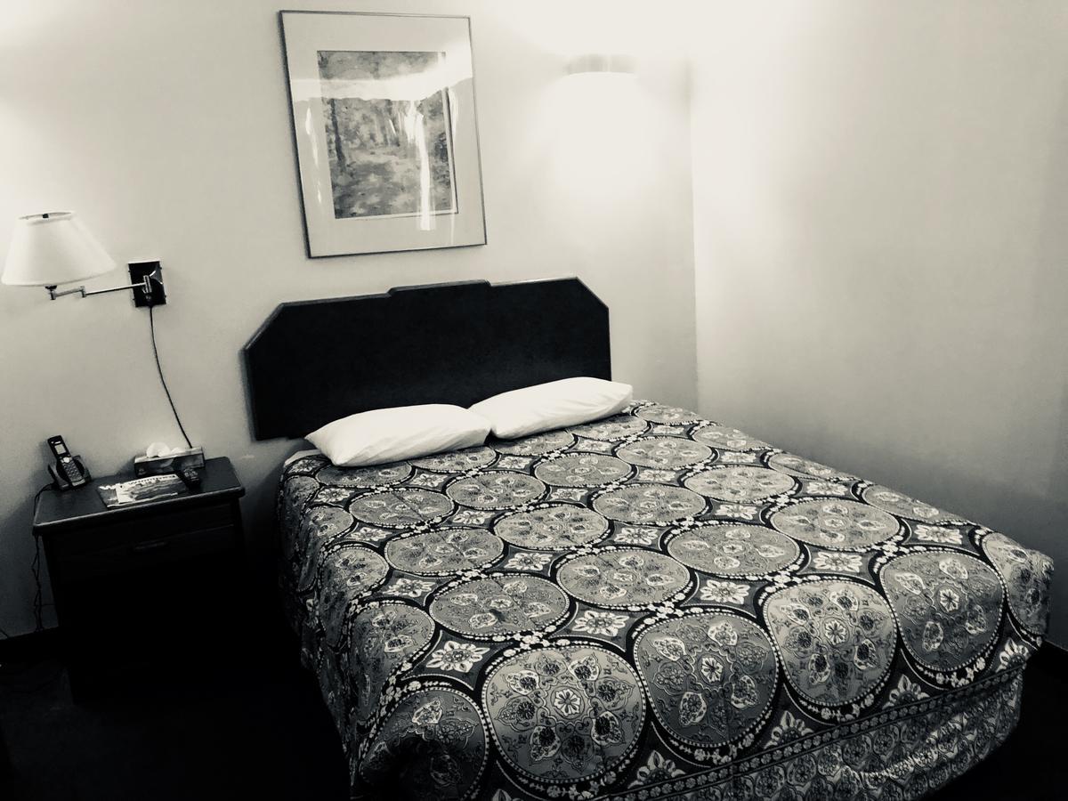 The Capri Motel Winnipeg Kültér fotó